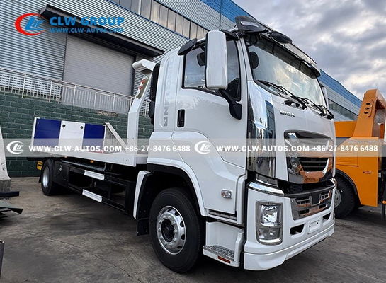 Isuzu GIGA 4x2 Recovery Tow Truck Maneuverability in Narrow Streets and Challenging Terrain for Roadside Assistance