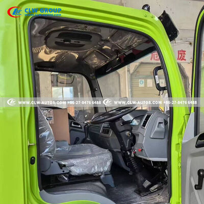 HOWO 4x2 6000L Diesel Fuel Bowser Truck with 120hp Chaochai Engine and 5mm Carbon Steel Tank